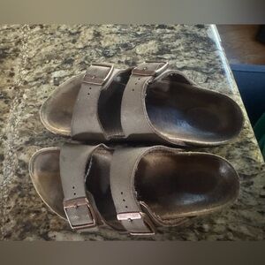 Birkenstocks Arizona kids 1-1.5 size 32 Brown Sandals great shape used